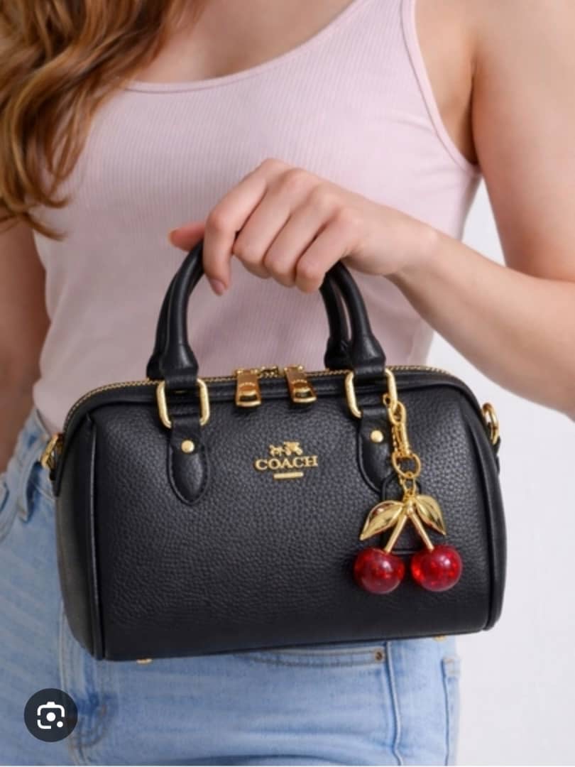 Coach cherry ladies Bag — image 1